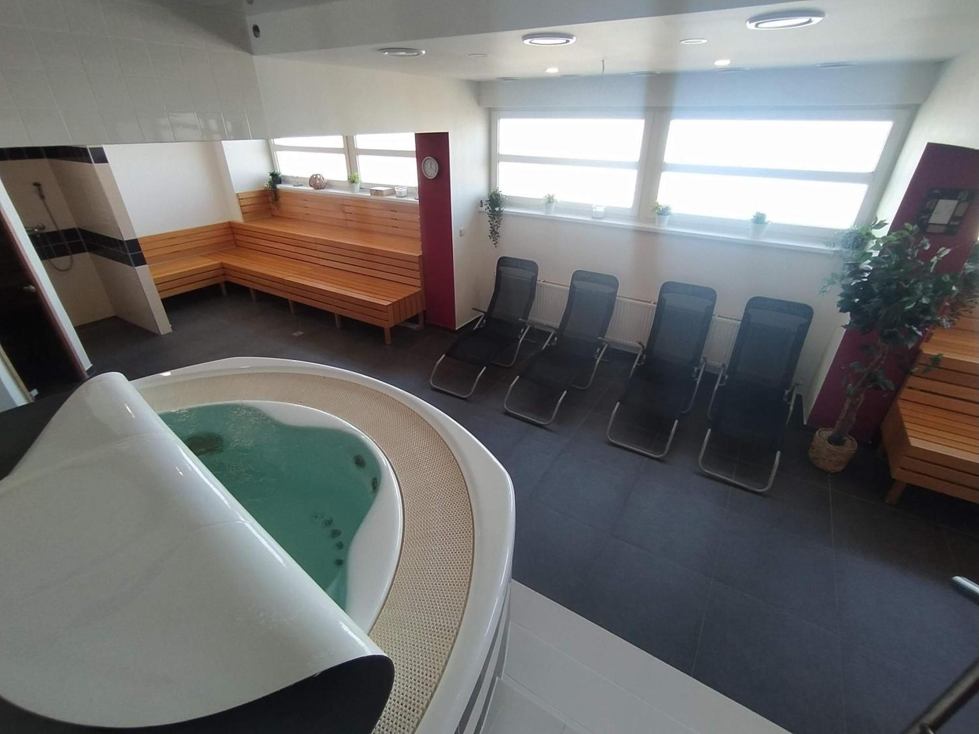 Hotel S-Centrum Benesov  Εξωτερικό φωτογραφία