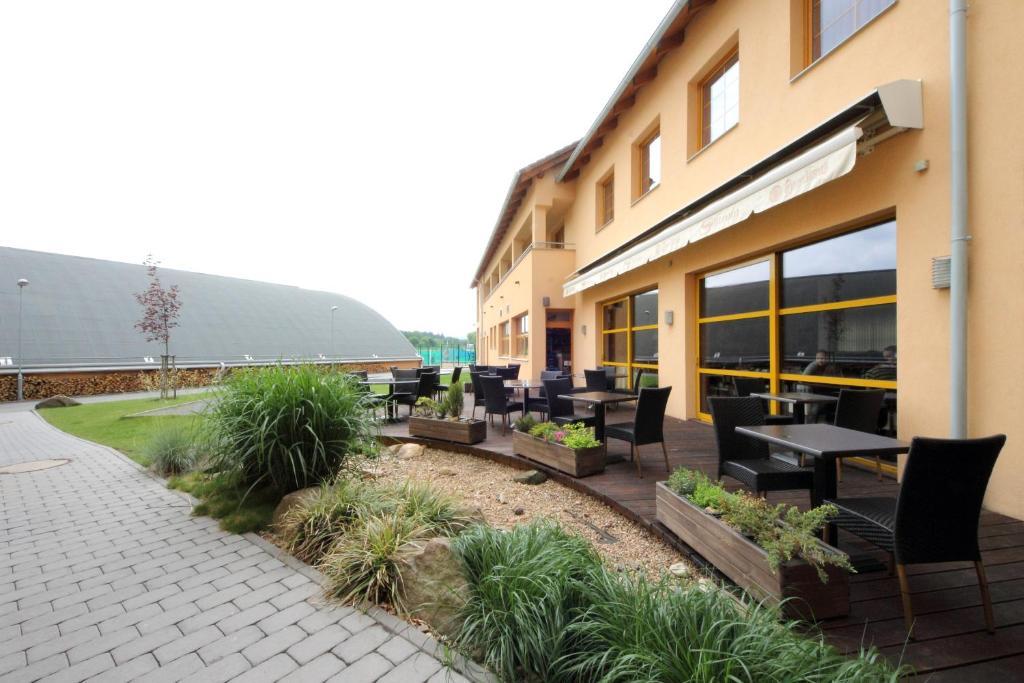 Hotel S-Centrum Benesov  Εξωτερικό φωτογραφία