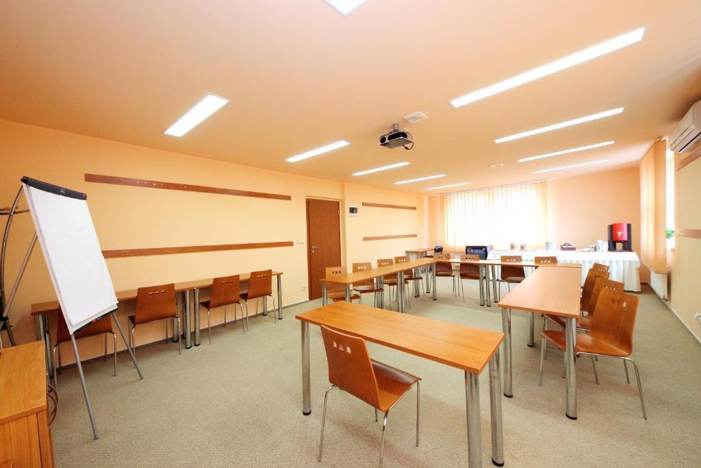 Hotel S-Centrum Benesov  Εξωτερικό φωτογραφία