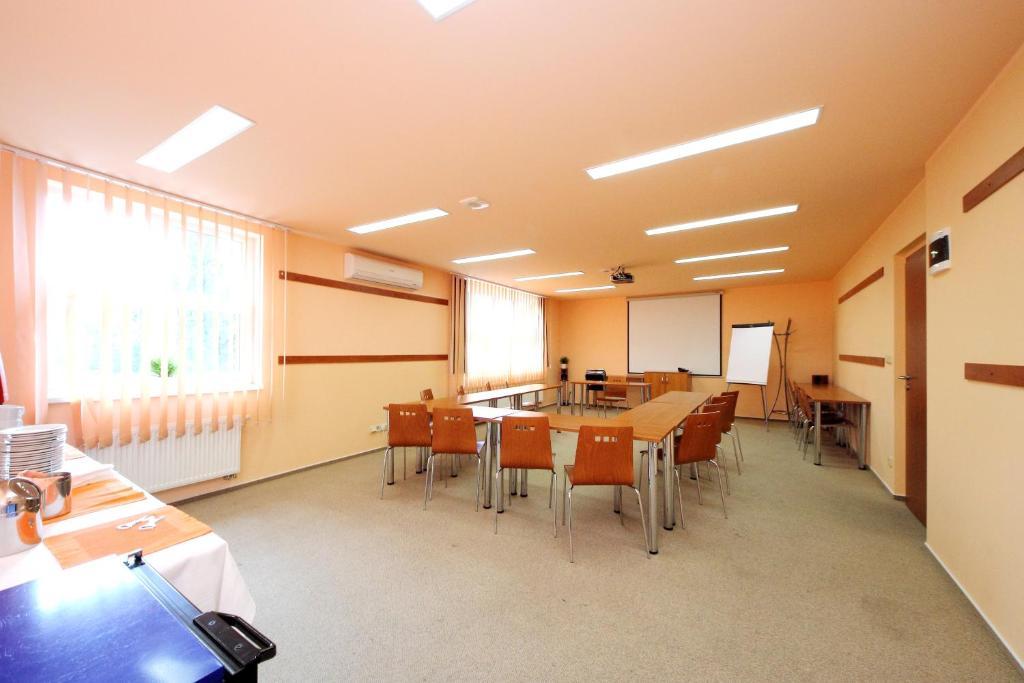 Hotel S-Centrum Benesov  Εξωτερικό φωτογραφία
