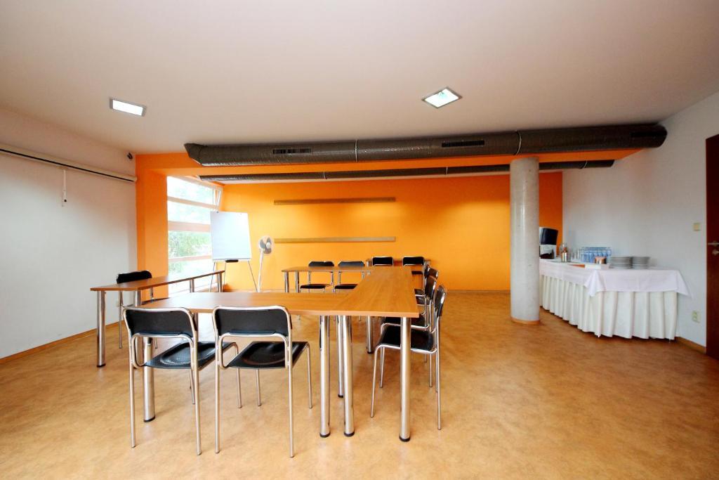Hotel S-Centrum Benesov  Εξωτερικό φωτογραφία