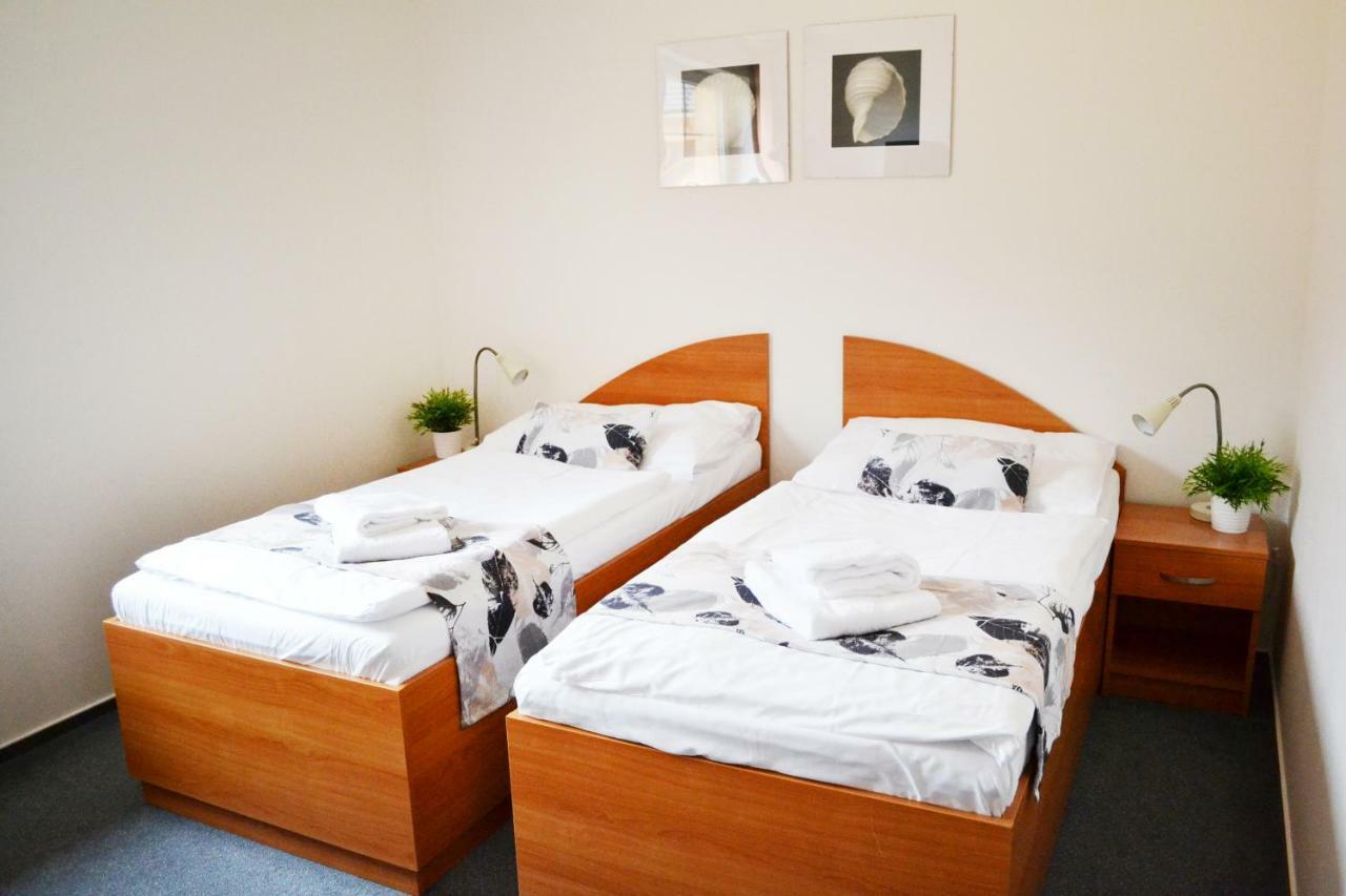 Hotel S-Centrum Benesov  Εξωτερικό φωτογραφία