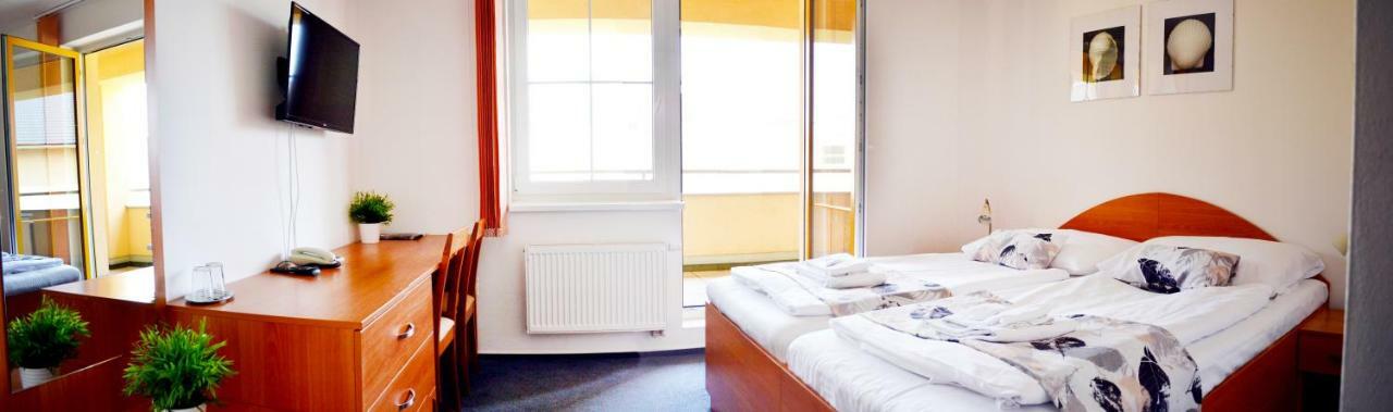 Hotel S-Centrum Benesov  Εξωτερικό φωτογραφία