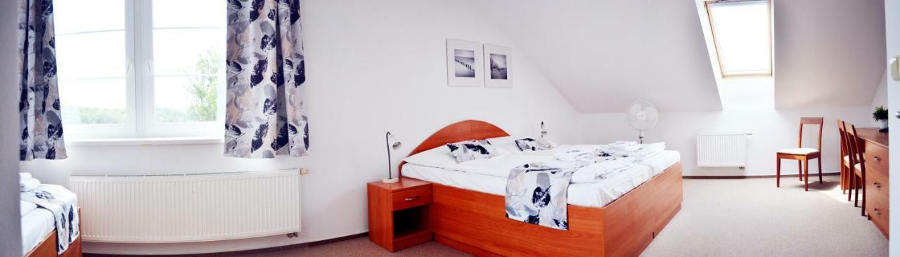 Hotel S-Centrum Benesov  Εξωτερικό φωτογραφία