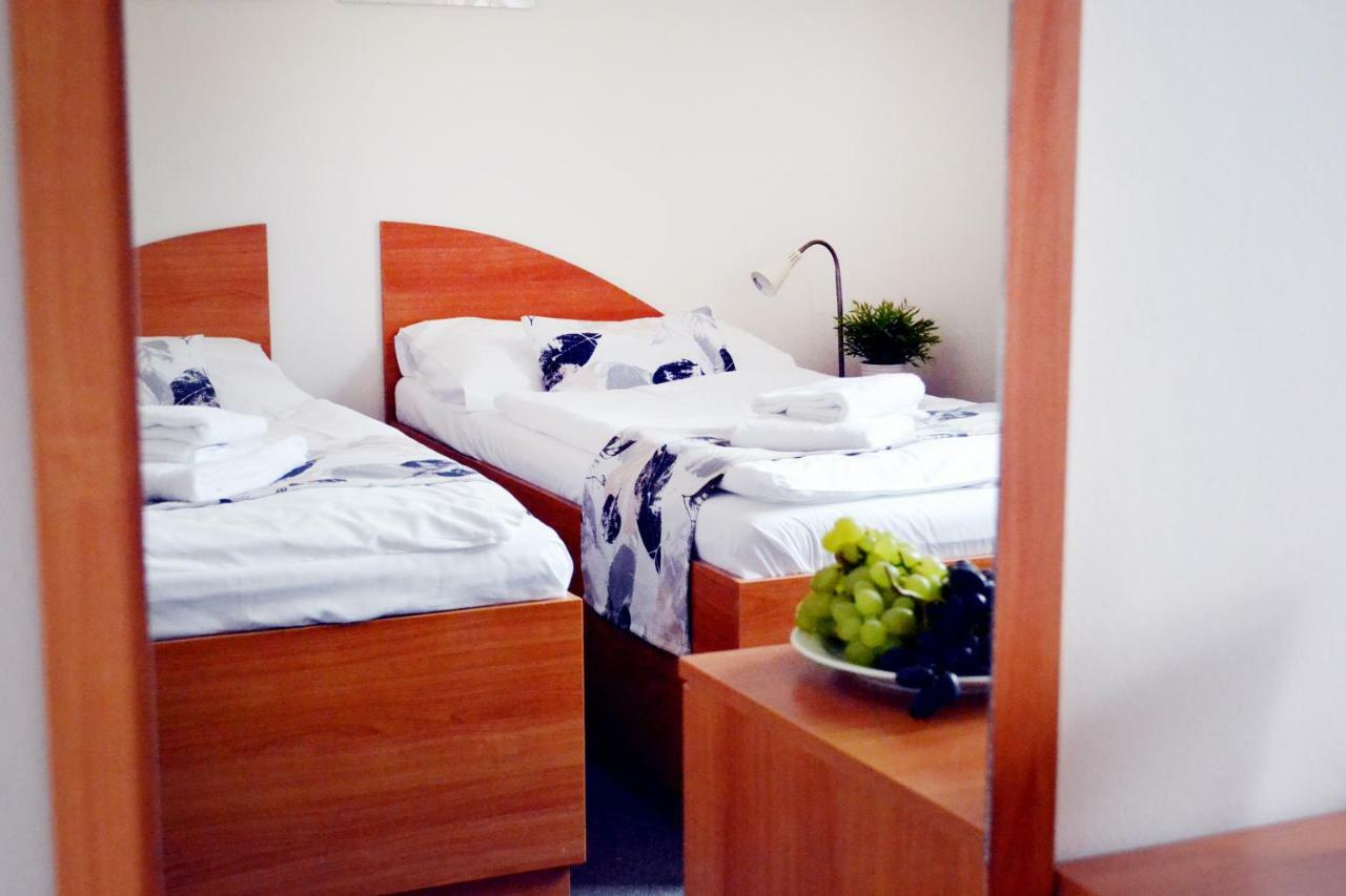 Hotel S-Centrum Benesov  Εξωτερικό φωτογραφία